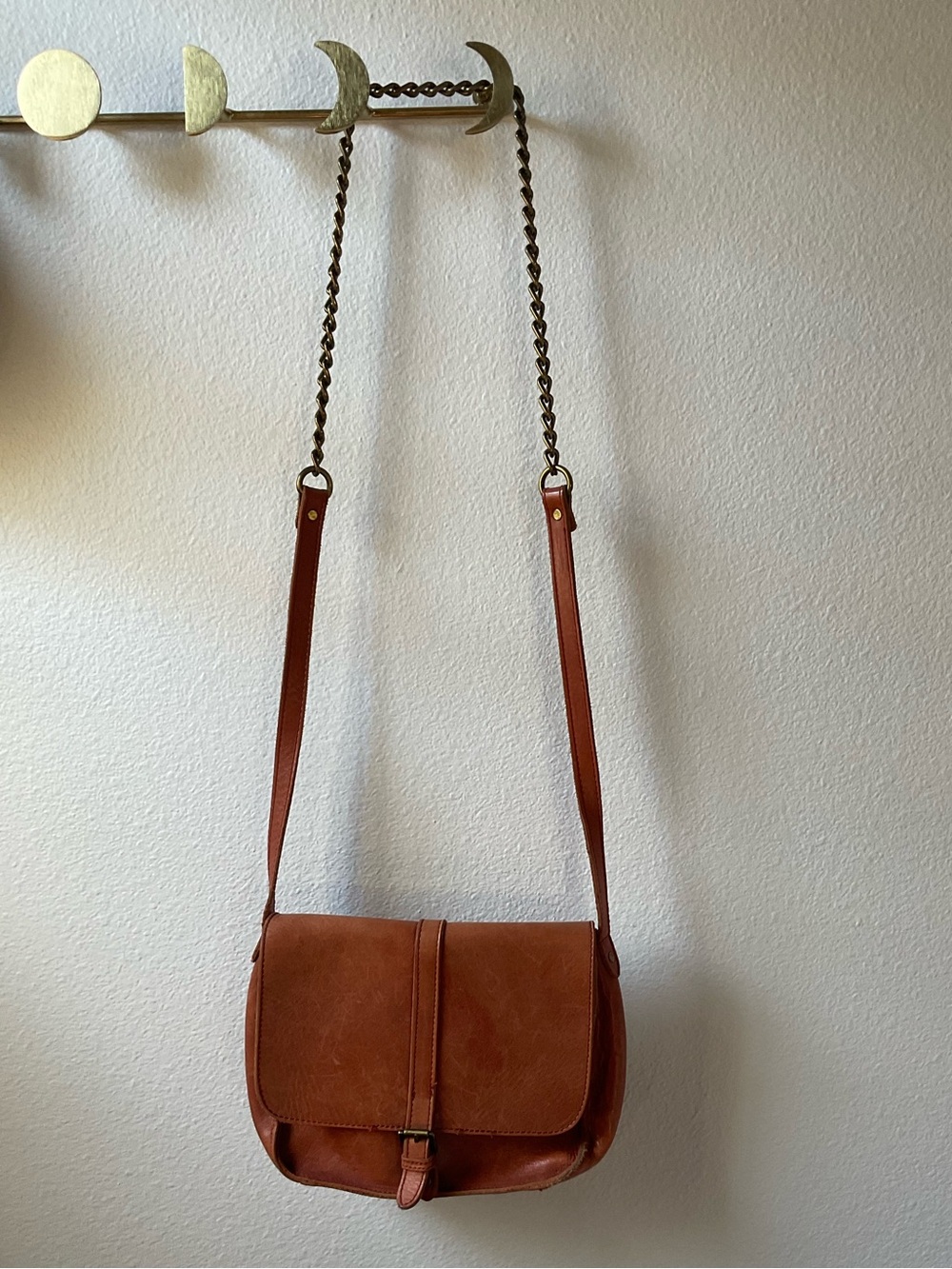 Brown Leather Crossbody Saddle Bag with Chain Strap